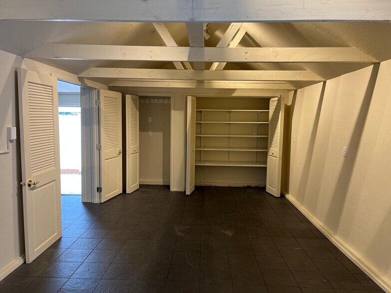 Building Photo - 10285 NW 309th Ave