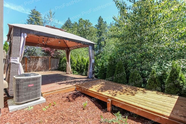 Building Photo - 6300 SE Imagine Way