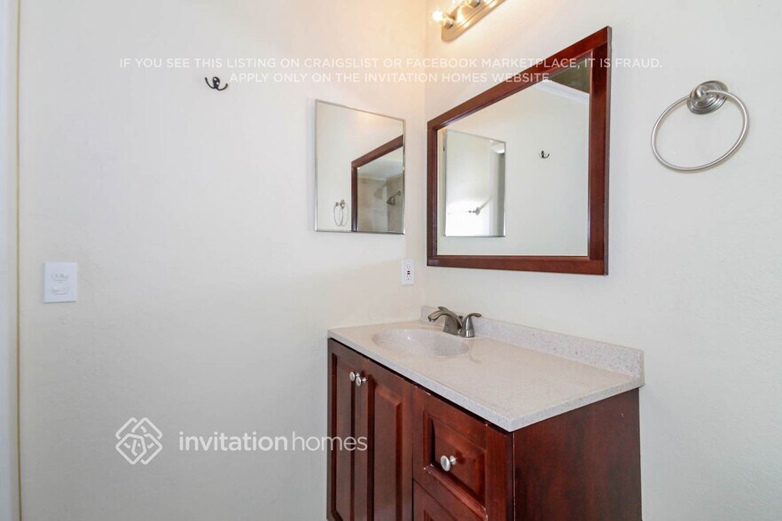 Building Photo - 5318 Starhill Pl