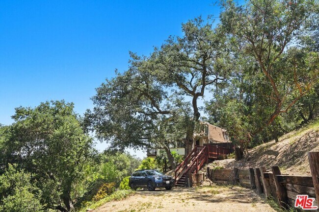 Building Photo - 22013 Alta Dr
