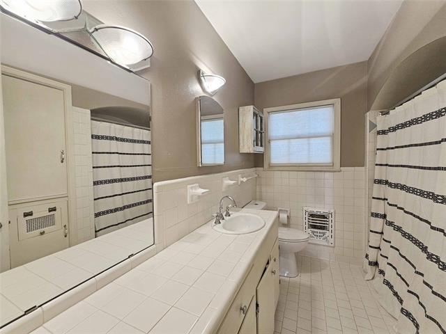 Building Photo - 2715 Burlington Blvd