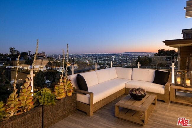 Building Photo - 9318 Warbler Way