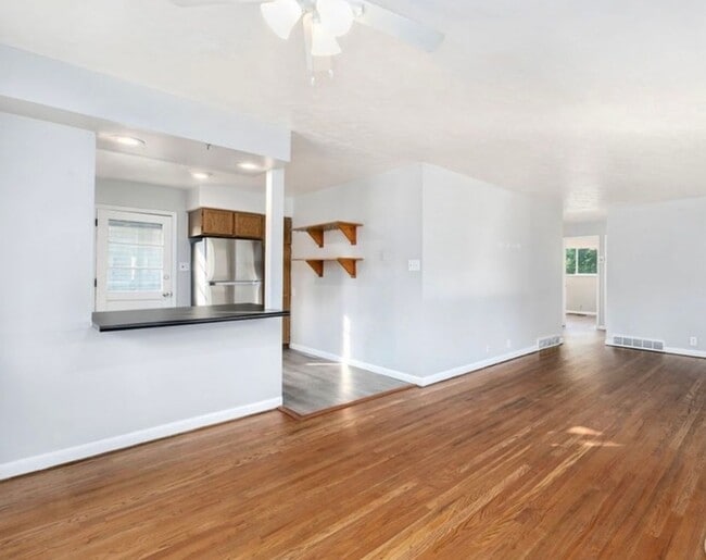 Building Photo - Charming 3 Bedroom / 2 Bath Home Near City Park – Fort Collins