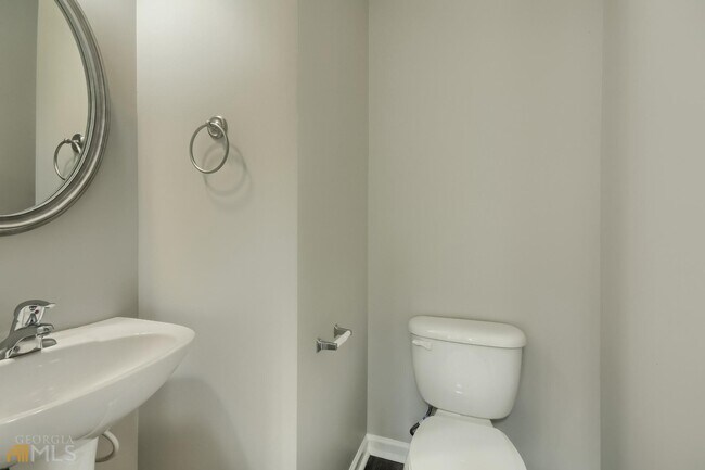 Building Photo - 2171 Waterford Park Dr