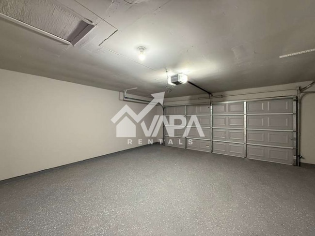 Building Photo - 774 Sawtooth Dr