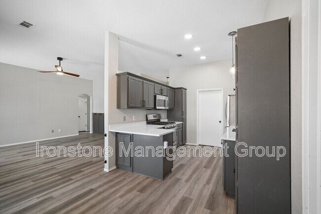 Building Photo - 11665 N 156th E Ave