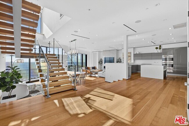 Building Photo - 17816 Porto Marina Way