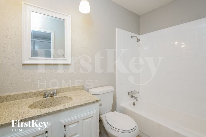 Building Photo - 9814 Emory Oak Cir