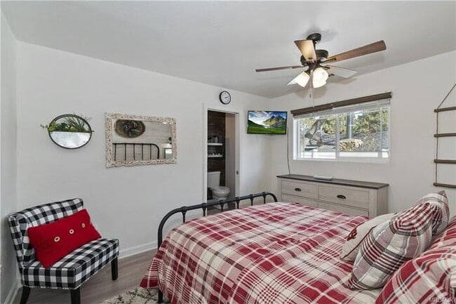 Building Photo - Move-In Ready 2 Bed / 2 Bath + Bonus Room & Den/Office