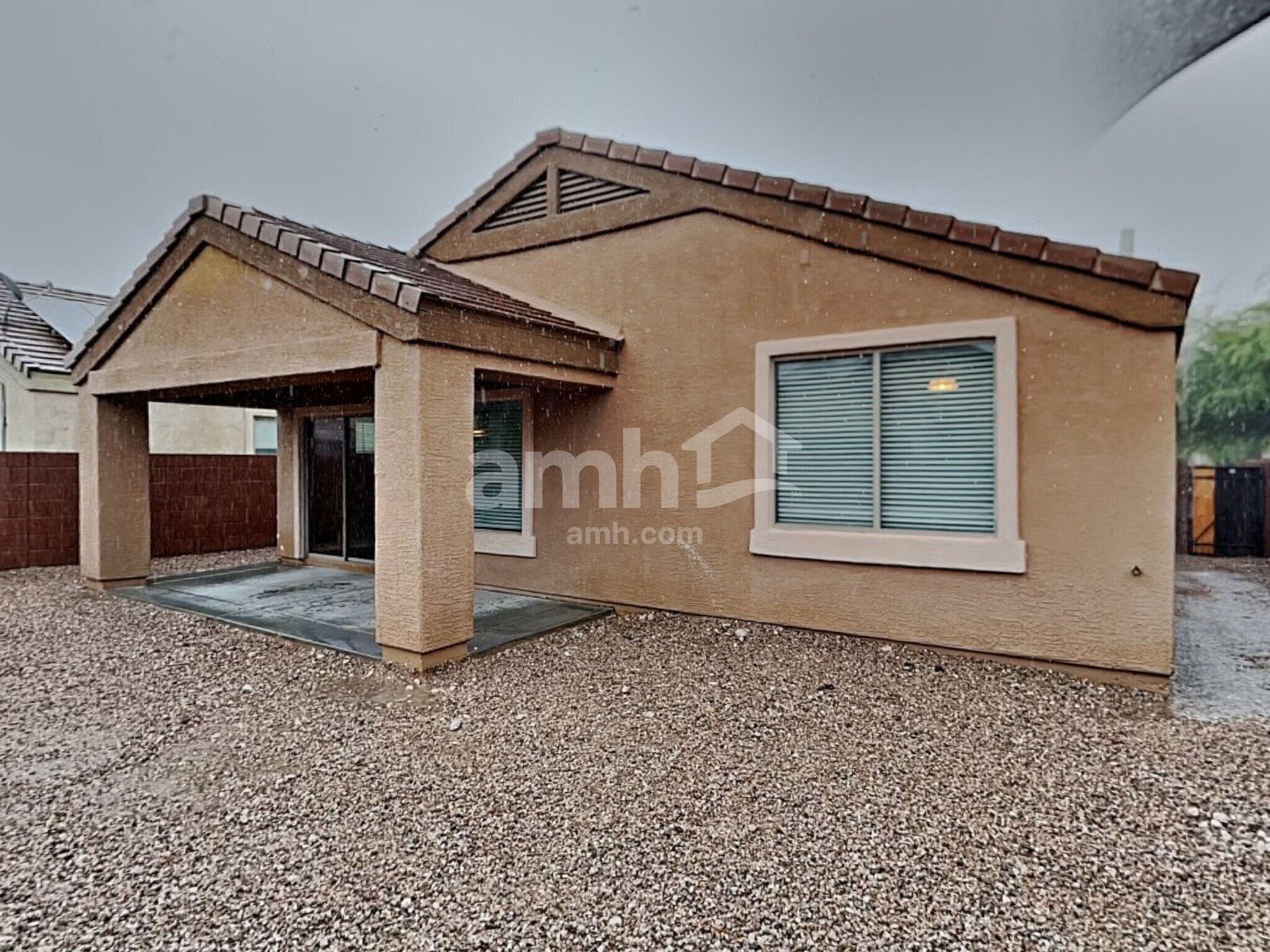 Building Photo - 4013 E Shadow Branch Dr