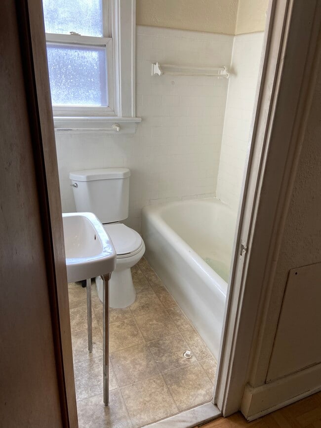 41 Chapel Rd 41 Chapel Rd Kenmore NY 14217 Apartment Finder