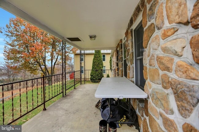 Building Photo - 24414 Graham Ave