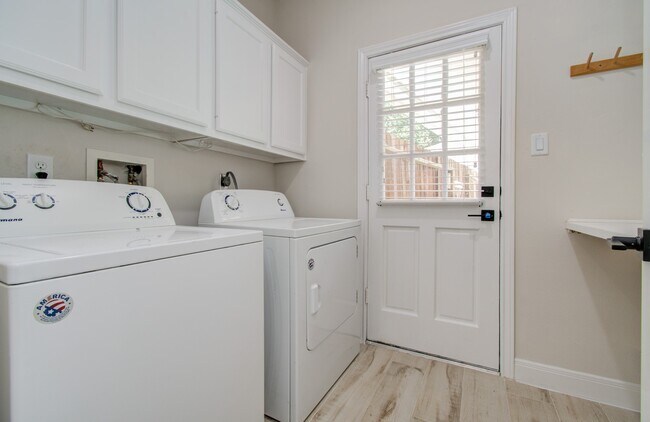Building Photo - 1711 Stone Meadows Ln