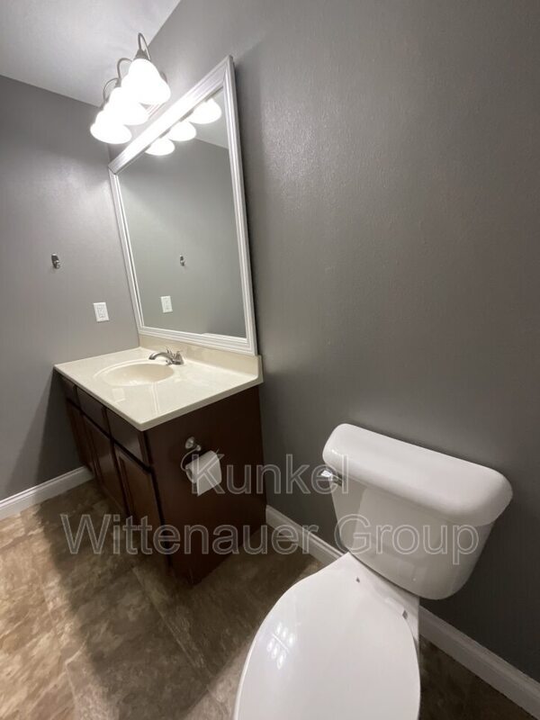 Building Photo - 2711 London Ln