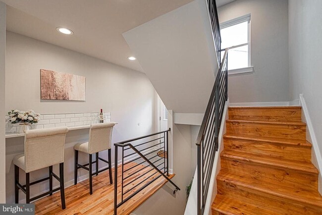 Building Photo - 2535 Annin St