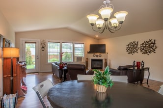 Building Photo - 1900 Teal Dr