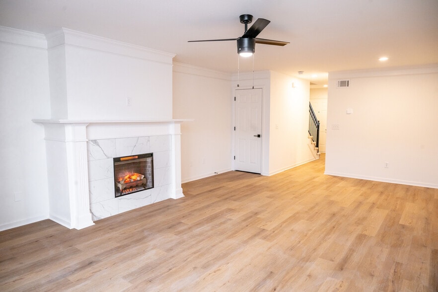 Open Living Spaces - The Moxie on Union Hill