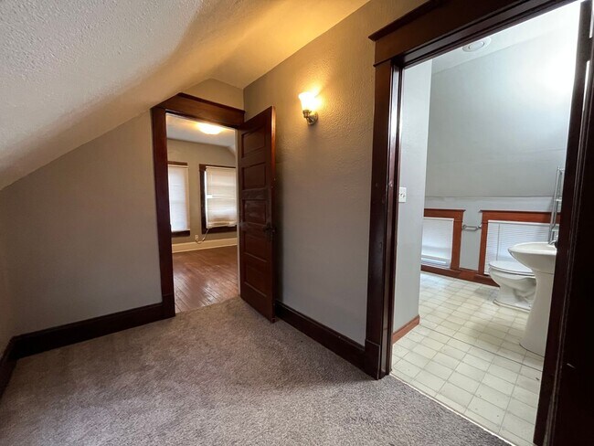 Building Photo - 229 14th Ave