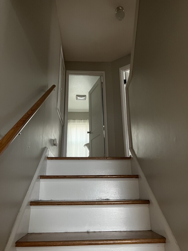 Building Photo - 131 Edgemont Rd