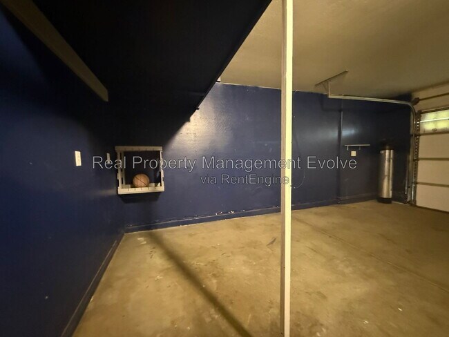 Building Photo - 25824 W Burgess Ln