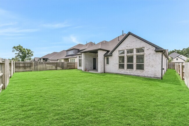 Building Photo - 11927 Carillon Forest Dr
