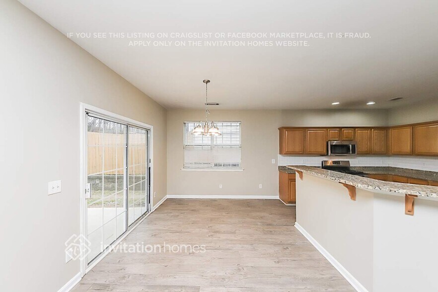 Building Photo - 2230 Valley Creek Dr