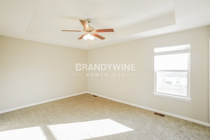 Building Photo - 1607 NW High View Dr