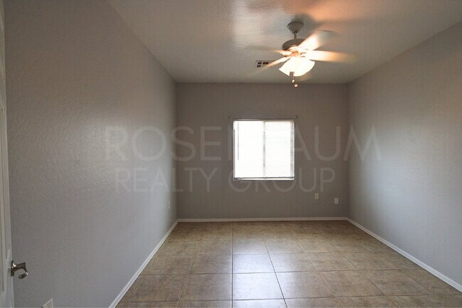 Building Photo - 15237 S Moon Valley Rd