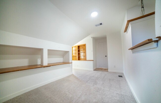 Building Photo - 3547 Glenwood Springs Dr