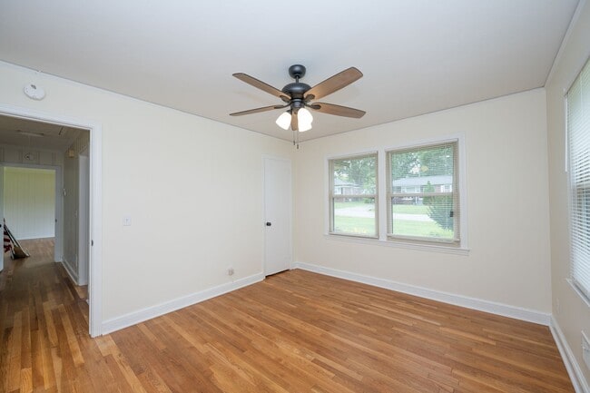 Building Photo - # Charming Greenville Home with Excellent ...