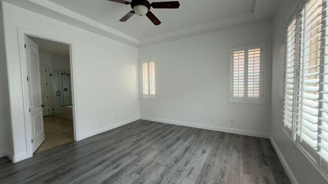 Building Photo - A Perfect Blend of Luxury, Comfort & Style