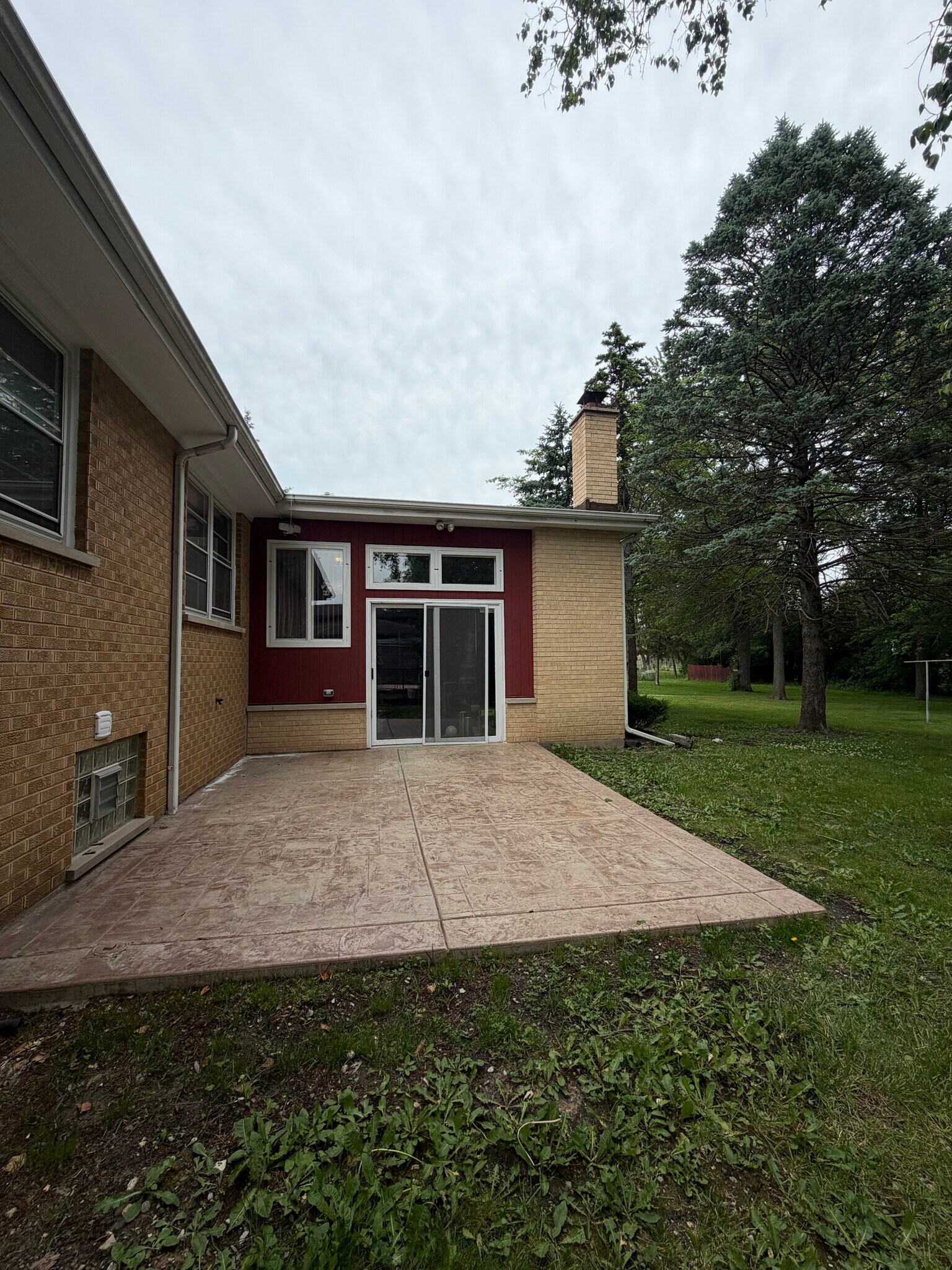 Building Photo - 533 Ridge Ave