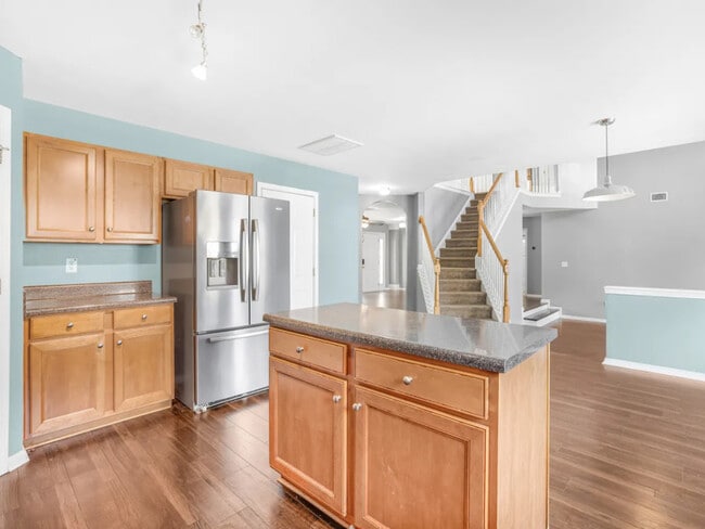 Building Photo - 135 Elba Dr