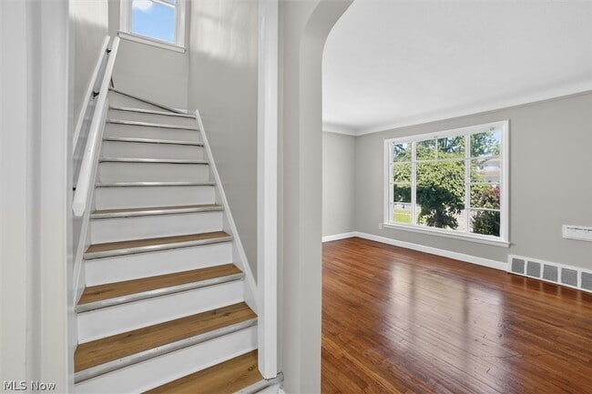 Building Photo - 13776 Shady Oak Blvd
