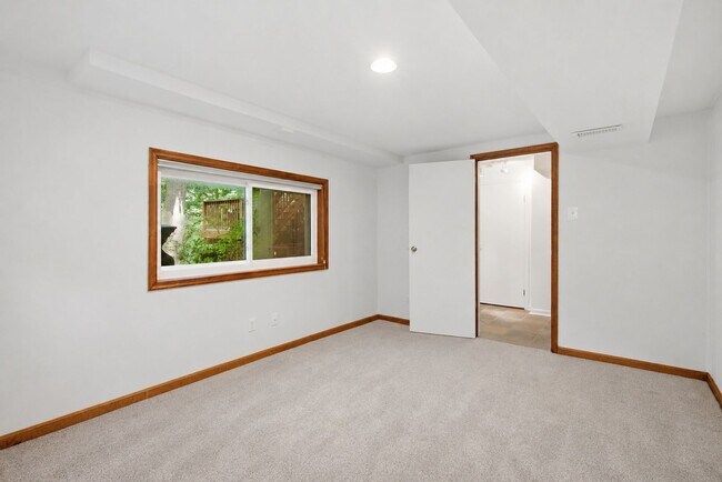 Building Photo - 110 Devon Ct
