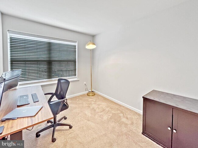 Building Photo - 12745 Longford Glen Dr