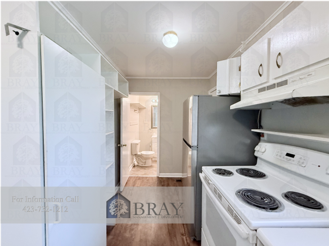 Building Photo - Charming Cottage Retreat in the Heart of Ridgefields – 2BR Renovated Home with Stream Views