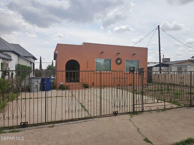 Building Photo - 3008 Richmond Ave