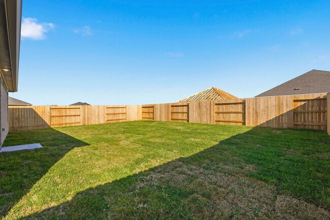 Building Photo - 2821 Cedar Dr