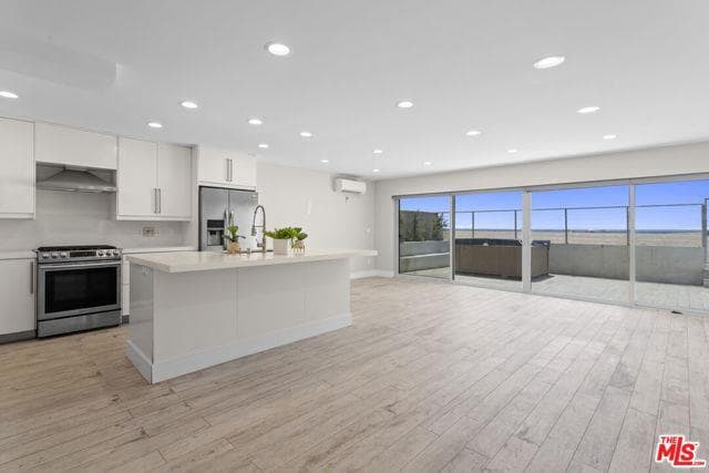 Building Photo - 6955 Trolleyway S