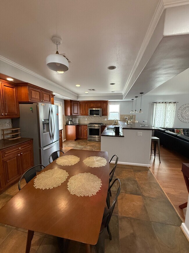 Building Photo - 15206 Chanera Ave