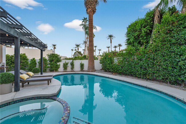 Building Photo - 75407 Montecito Dr