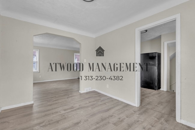 Building Photo - This beautifully updated 3-bedroom, 1-bath single-family home is ready for move-in!