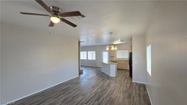 Building Photo - 2920 Bridleton Ave