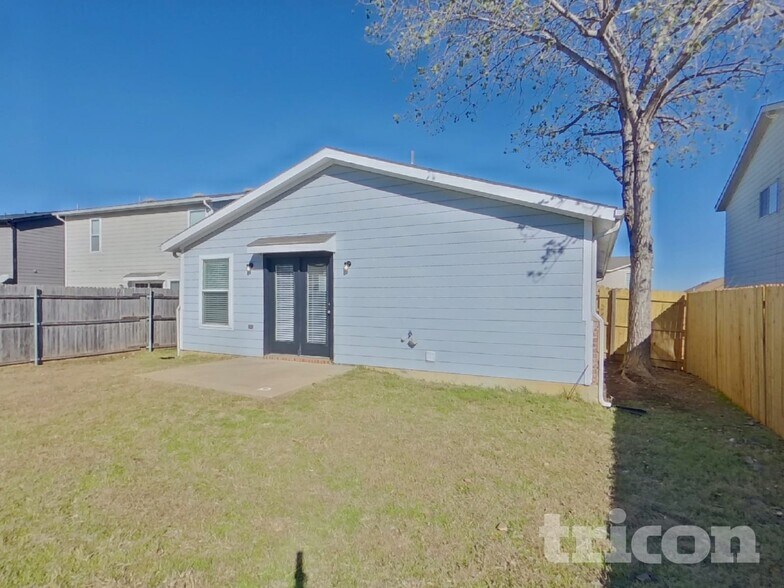 Building Photo - 1712 Vineridge Ln