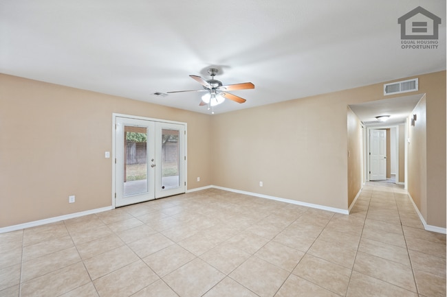 Building Photo - 3Bed/2Bath House at Thunderbird/59th Ave! Ready for Immediate Move-In! – RV GATE!