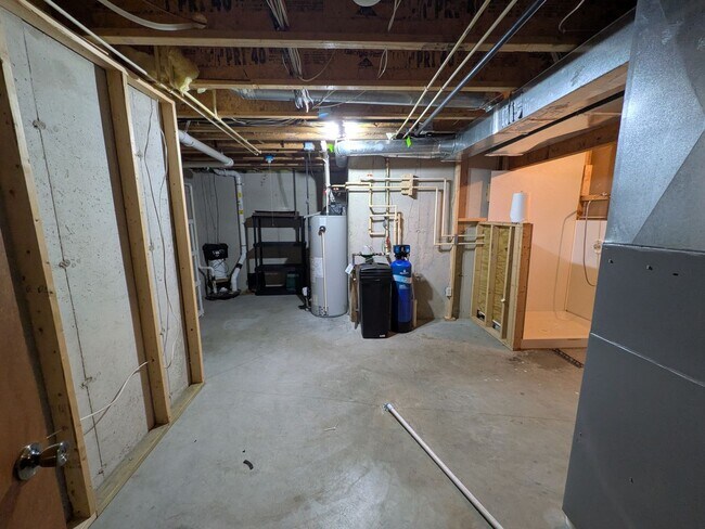 Building Photo - 3 bed / 3 bath House in Deforest!