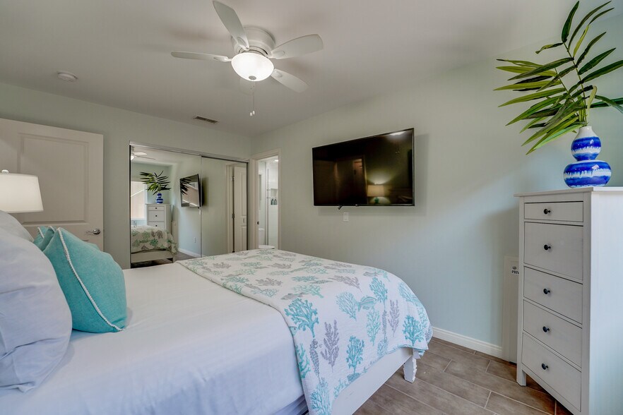 Building Photo - 817 Ostend Ct