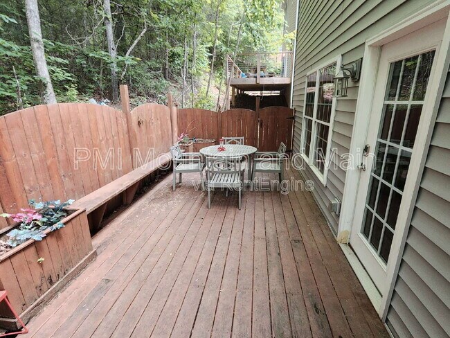 Building Photo - 50 Winterwind Dr