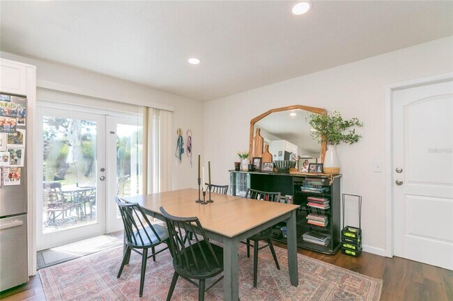 Building Photo - 1612 Berkshire Dr